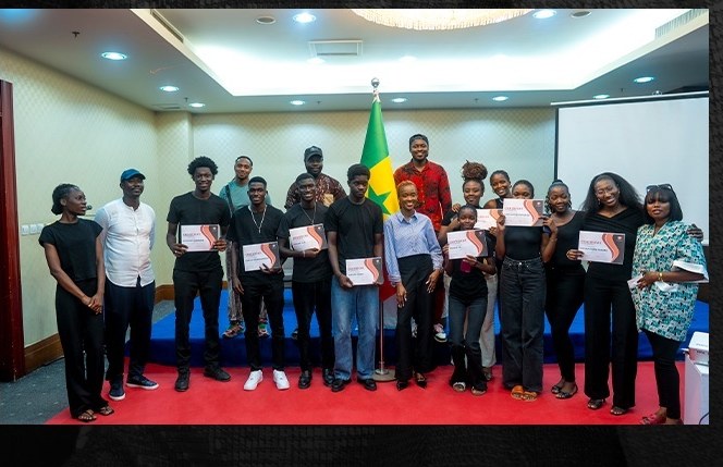 Remise de certificats après le casting de Dakar